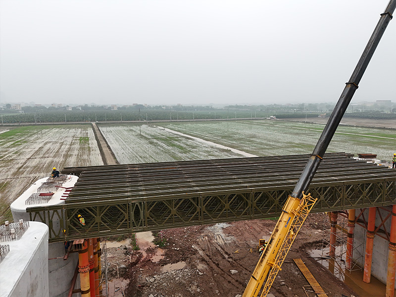 Extragroße Brücke am Bahnhof Hezhou der Hochgeschwindigkeitsstrecke Zhuhai–Zhaoqing